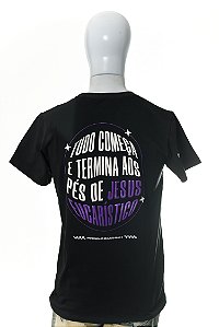 Camiseta Tudo começa e termina 2024