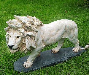 Leão Decorativo em Resina