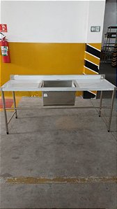 MESA DE ENCOSTO VINCADA PARAFUSADA INOX 304 - 1900X700X850MM 01 CB CENT. 60X50X30MM CONTRAVENTADA - NOVA