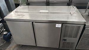 BALCÃO SERV. REFR. 1430X700X900 MM DIG/DIR CONDIMENTADORA 220 V - MACOM - SEMINOVO