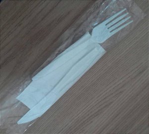 KIT 1009 PLASTLAB GARFO-FACA-GUARDANAPO CX.1000 KITS A GRANEL