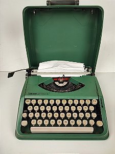 Maquina De Escrever Olivetti Lettera 82 Verde Funcionando