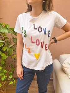 Tshirt Love Is Love