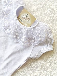 Body manga curta renda e pérolas