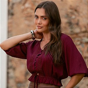 Camisa Gola V Com Pregas E Renda Feminina
