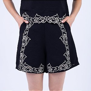 Short em Linho com Bordados Feminino
