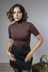 Blusa Feminina em Poliamida Gola Alta e Manga 3/4
