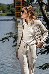 Jaqueta Puffer Feminina com Bolsos