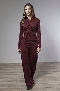 Calça Feminina Reta Conforto com Bolsos