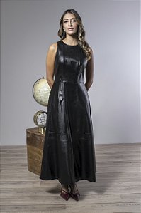 Vestido Midi Evasê em PU com Recortes