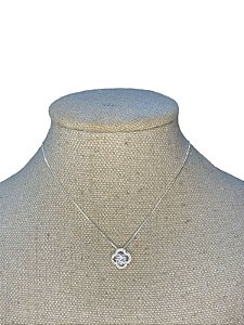 COLAR  FOLHEADO PRATA TREVO COM PONTO DE LUZ -C12