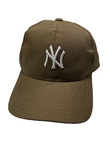 Boné inspirado na NY (logo na frente)-MARROM CLARO