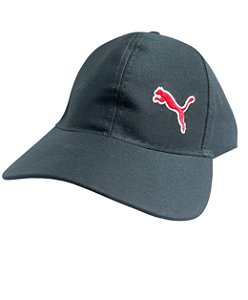 Boné inspirado PUMA (símbolo vermelho) - Preto