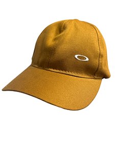 Boné inspirado na OAKLEY(logo ao lado)- CARAMELO