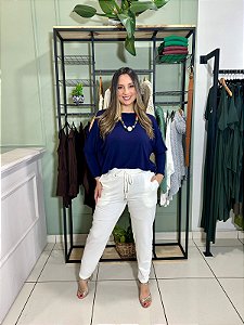 Blusa com abertura no ombro