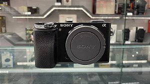 Câmera Sony Alpha A6300 - Seminova