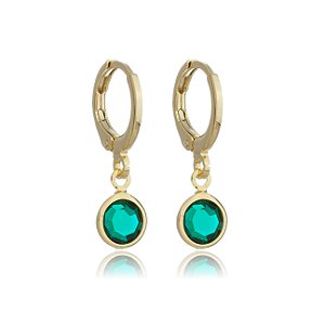 Brinco de argolinha com pedra verde esmeralda banhado em ouro 18k