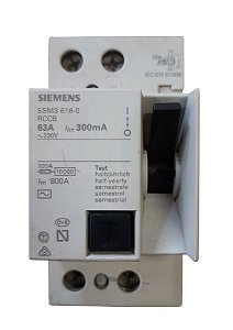 5SM3 616-0 Interruptor Dr Fuga 1p+N 300ma 63a - SIEMENS (USADO)