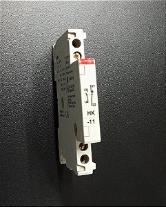 1SAM101901R0001 Contato Auxiliar De Montagem Lateral 1na 1nf Hk11 - ABB (USADO)