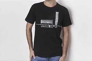 CAMISETA PRETA MASP