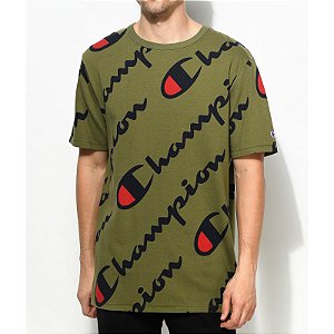 Camiseta Champion Heritage All Over Script Olive Green