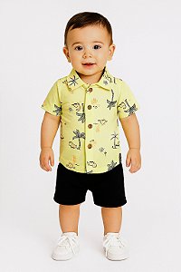 CONJUNTO INFANTIL MENINO COM CAMISA ESTAMPADA E BERMUDA BEBÊ