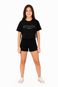 T-SHIRT JUVENIL FEMININA MINTY EM MEIA MALHA COM ESTAMPA E BORDADO