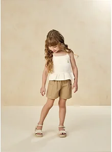 Conjunto com Blusa Medalha e Shorts em Sarja 03