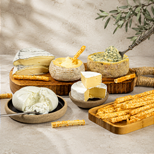 Seleção 5 Queijos Cremosos + BRINDE Grissini de Parmesão