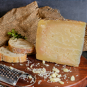 Queijo Artesanal Mantiqueira de Minas - Maria Fumaça 250g