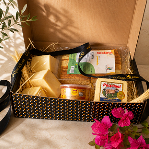 Presente Especial - Kit 4 Queijos Meia Cura + Goiabada + Tostata