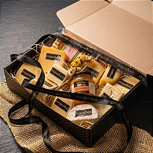 Caixa de Presente Menu Degustação 10 Queijos fracionados + Geleia + Grissini + Antepasto