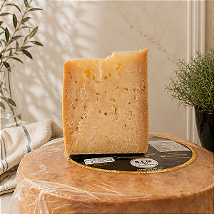 Queijo Mantiqueira de Minas - Roni Arnaut - 250g