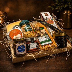 Tabua de Presente Especial para Dia dos Namorados - 2 Queijos Artesanais + 6 Complementos Deliciosos