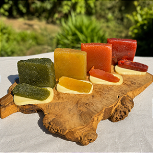 Kit com 4 doces na caixa de madeira - Figada, Laranjada Cascão, Marmelada e Goiabada Cascão - 400g cada caixa