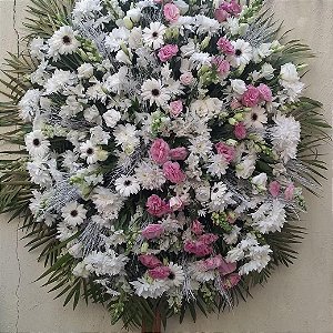 Coroa de Flores Grande 1,20 x 1,00 Cemitério Guarulhos Homenagem