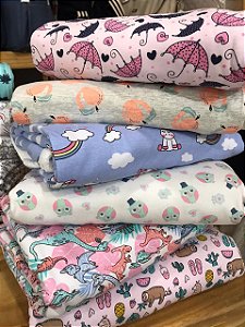 Toalha de Banho Gigante com Capuz - Consulte Estampas Disponíveis (41) 99580-0333