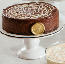 TORTA MOUSSE DE   BROWNIE COM   CARAMELO E FLOR DE SAL