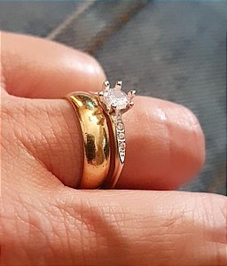 ANEL SOLITARIO COM ZIRCONIA CRISTAL EM PRATA 925