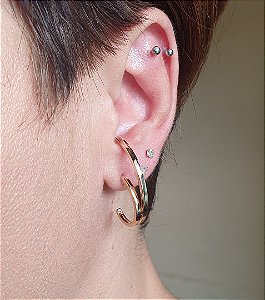 BRINCO EAR HOOK DUPLO BANHADO A OURO 18 K
