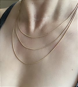 COLAR TRIPLO BANHADO A OURO 18 K