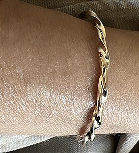 PULSEIRA BRACELETE TUBULAR TORCIDO BANHADA A OURO 18K - AJUSTAVEL