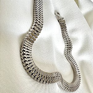 COLAR CHOKER CORRENTE GROSSA BANHADO A OURO OU RODIO