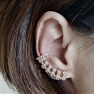 BRINCO EAR CUFF COM ZIRCONIAS DUPLAS BANHADO A OURO 18 K