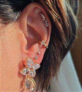 BRINCO COM GOTAS CRISTAL BANHADO A OURO 18 K