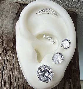 BRINCO PONTO DE LUZ COM ZIRCONIA EM PRATA 925 - 6MM