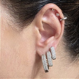 BRINCO TRIO ARGOLA V CRAVEJADO COM ZIRCONIAS CRISTAIS BANHADO A RODIO