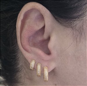 BRINCO TRIO ARGOLA CRAVEJADA COM ZIRCONIAS CRISTAIS BANHADO A OURO 18 K