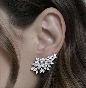BRINCO EAR CUFF COM MICROZIRCONIAS CRISTAIS BANHADO A RODIO
