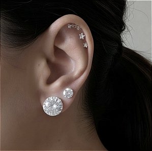 BRINCO PONTO DE LUZ COM ZIRCONIA CRISTAL EM PRATA 925 - 12MM